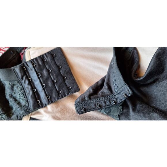 Cacique Black Lace Bra Lightly Lined Full Coverage Wireless Size 40 DDD Coquette - Picture 6 of 9